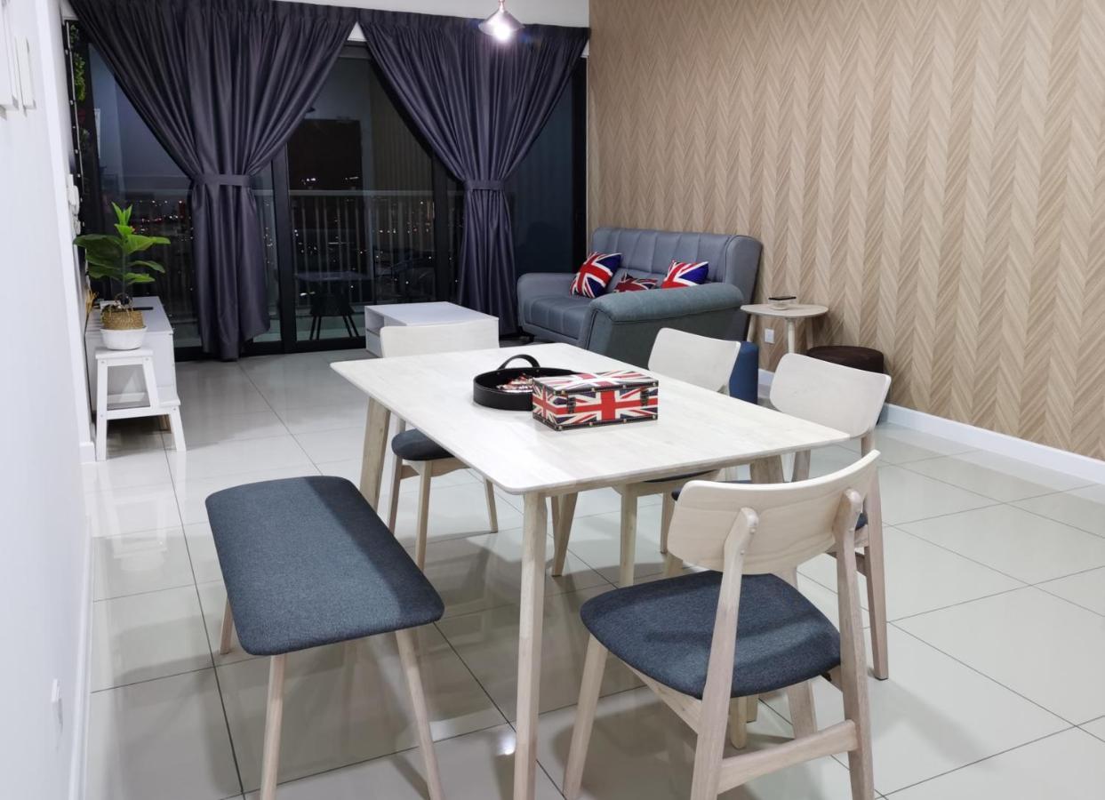Ferienwohnung Le Pavillion Puchong By Widebed Upto 6Pax Kuala Lumpur Exterior foto