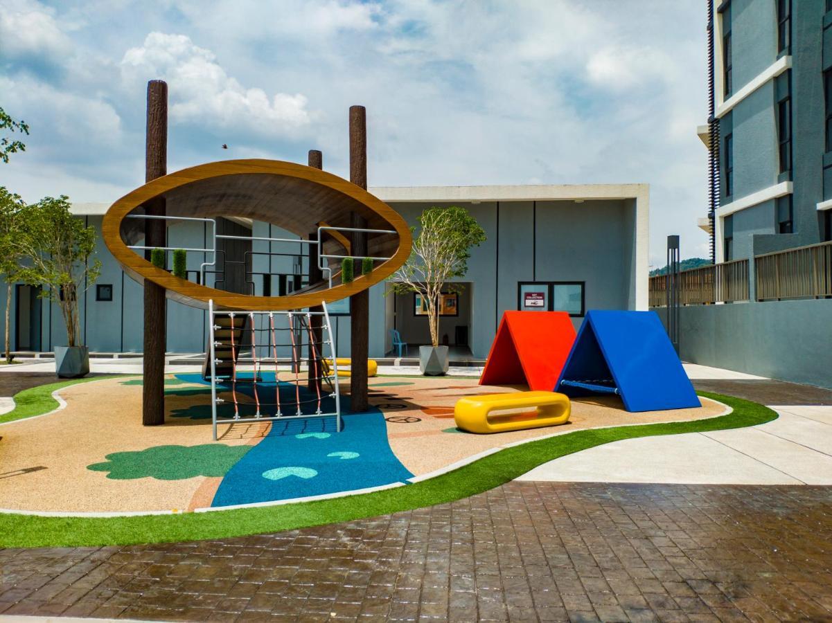 Ferienwohnung Le Pavillion Puchong By Widebed Upto 6Pax Kuala Lumpur Exterior foto